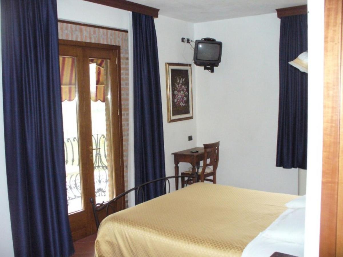 Agriturismo Corte Trincerone Мантова Стая снимка